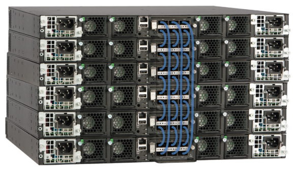 Figure 1: Up to 12 RUCKUS ICX 7750 Switches can be stacked using up to 12 standard full-duplex 40 Gbps QSFP+ ports per switch, providing up to 5.76 Tbps of aggregated stacking bandwidth.